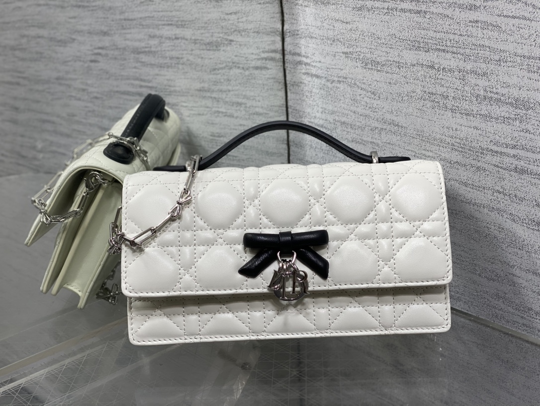 ​ Dior Lady Bowknot Pearl Chain Bag