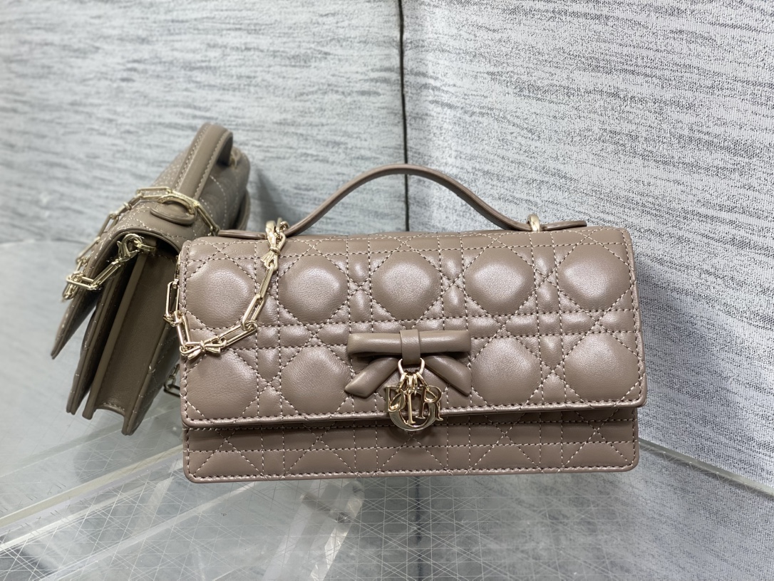 ​ Dior Lady Bowknot Pearl Chain Bag