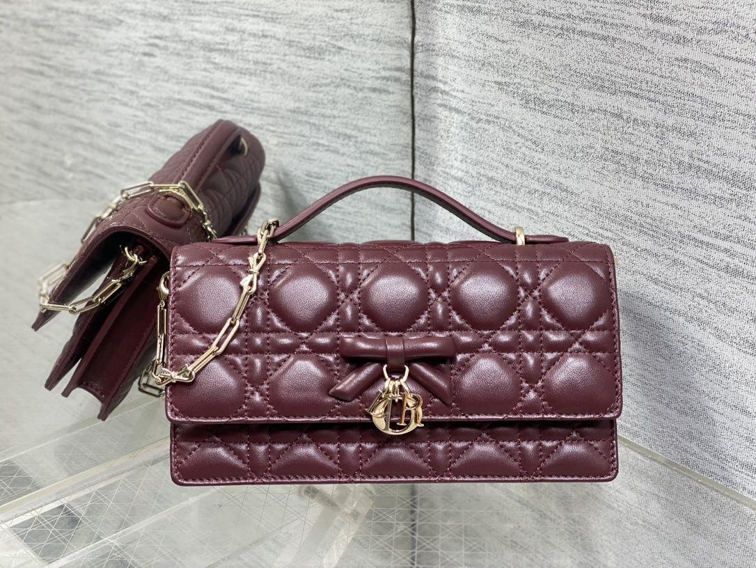 ​ Dior Lady Bowknot Pearl Chain Bag