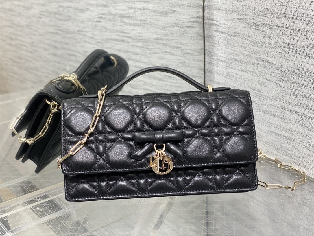 ​ Dior Lady Bowknot Pearl Chain Bag