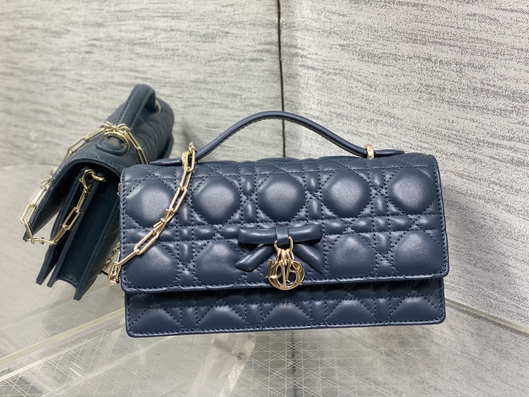 ​ Dior Lady Bowknot Pearl Chain Bag