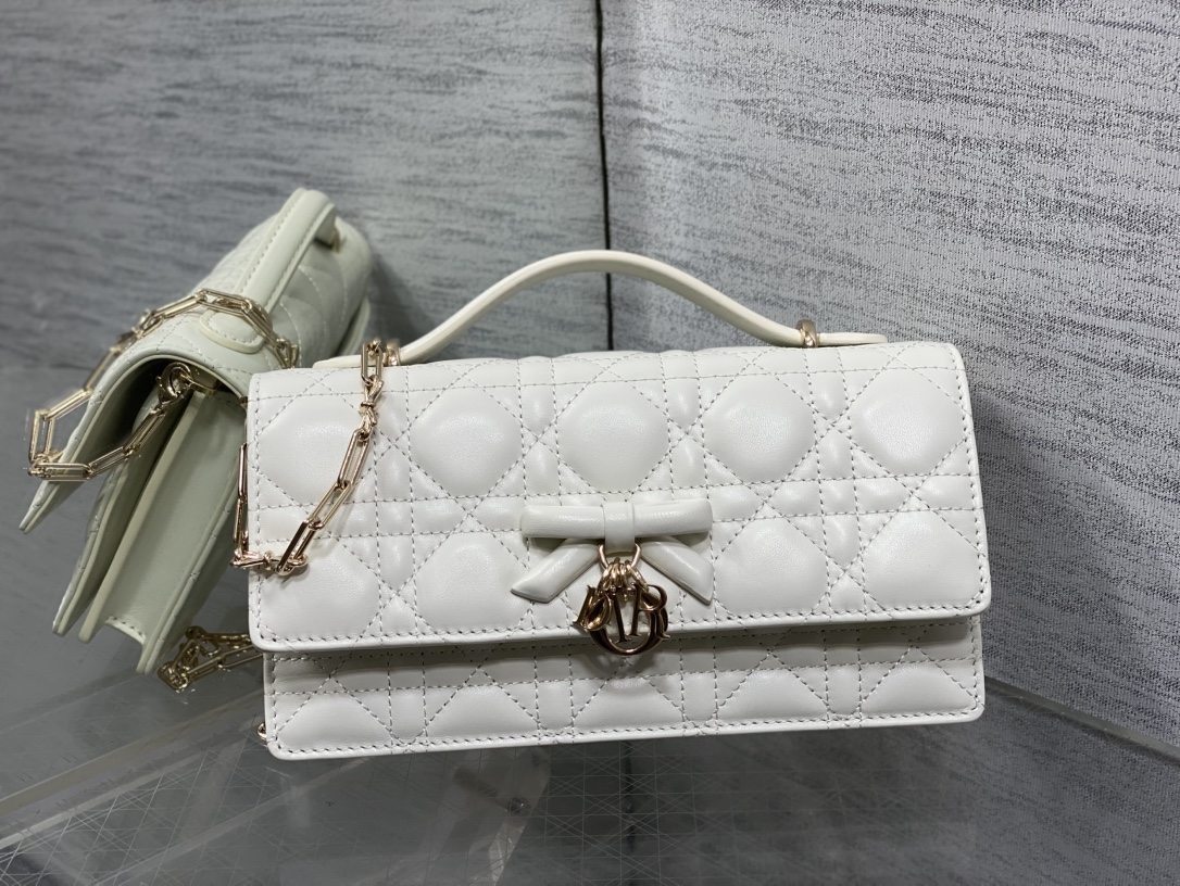 ​ Dior Lady Bowknot Pearl Chain Bag