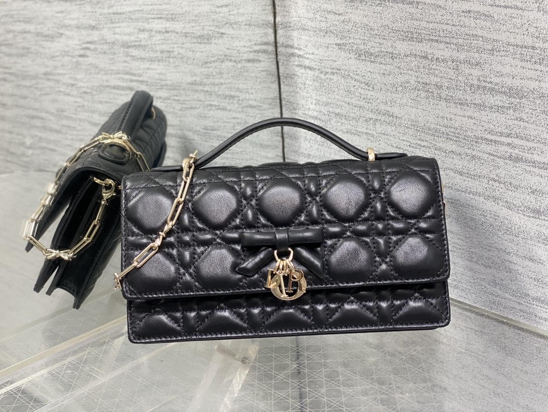 ​ Dior Lady Bowknot Pearl Chain Bag