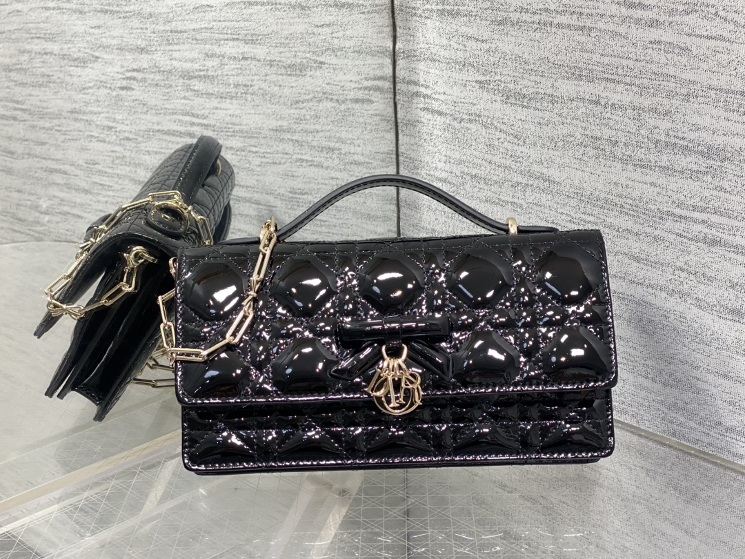 ​ Dior Lady Bowknot Pearl Chain Bag
