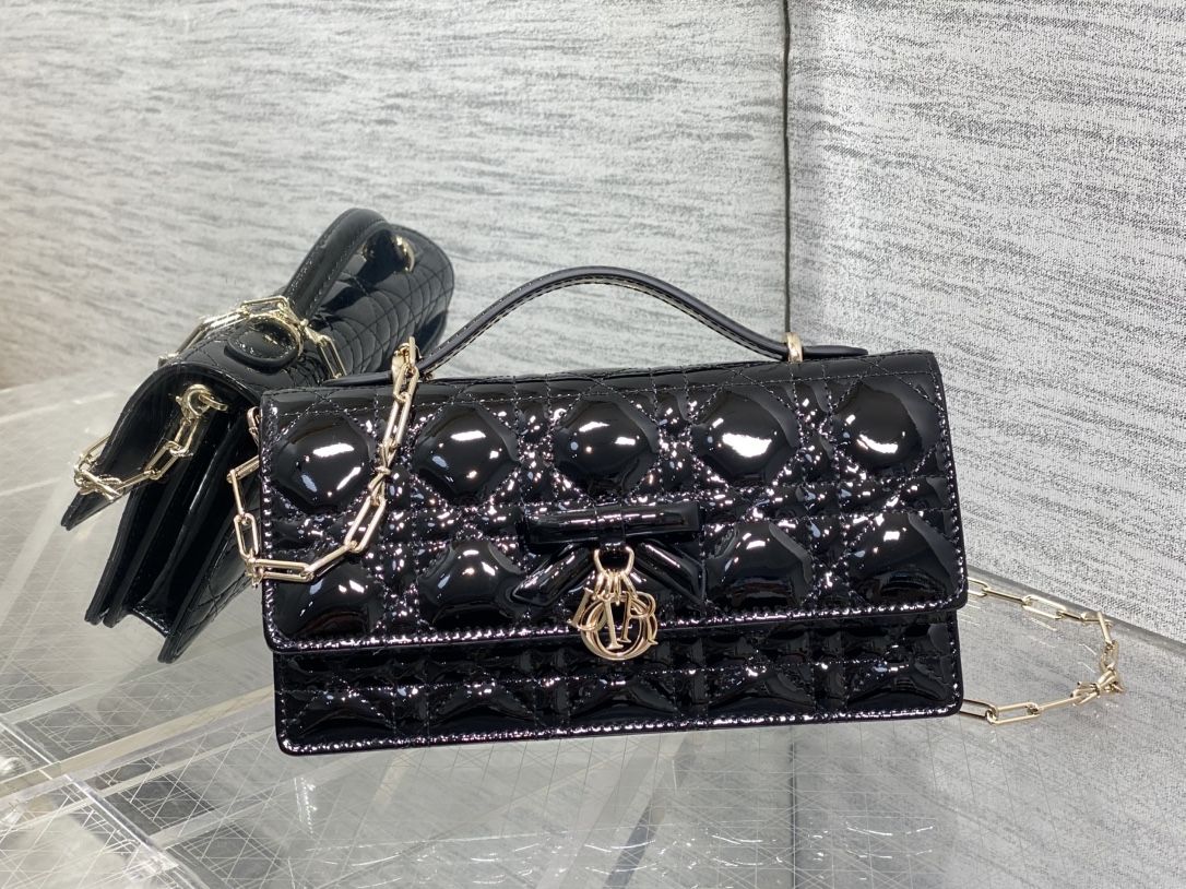 ​ Dior Lady Bowknot Pearl Chain Bag