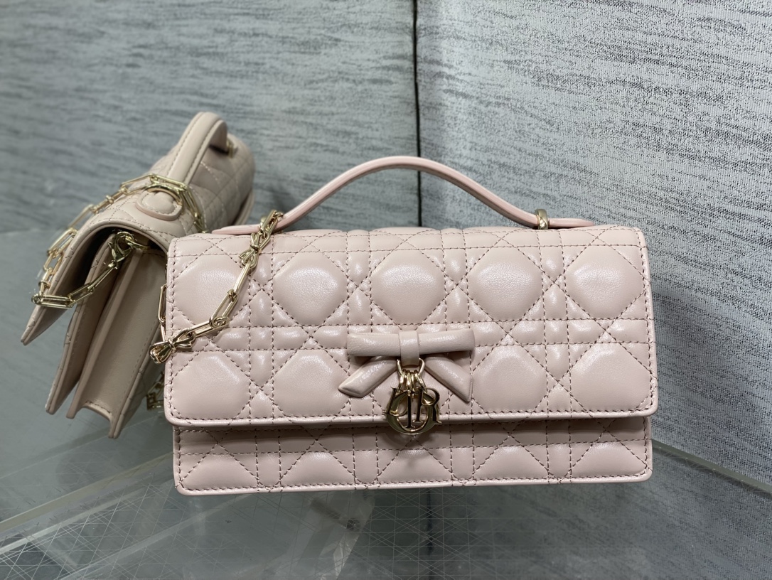 ​ Dior Lady Bowknot Pearl Chain Bag