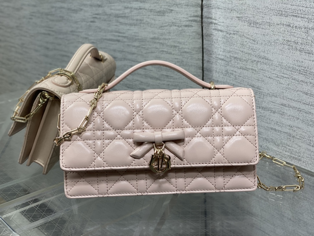 ​ Dior Lady Bowknot Pearl Chain Bag