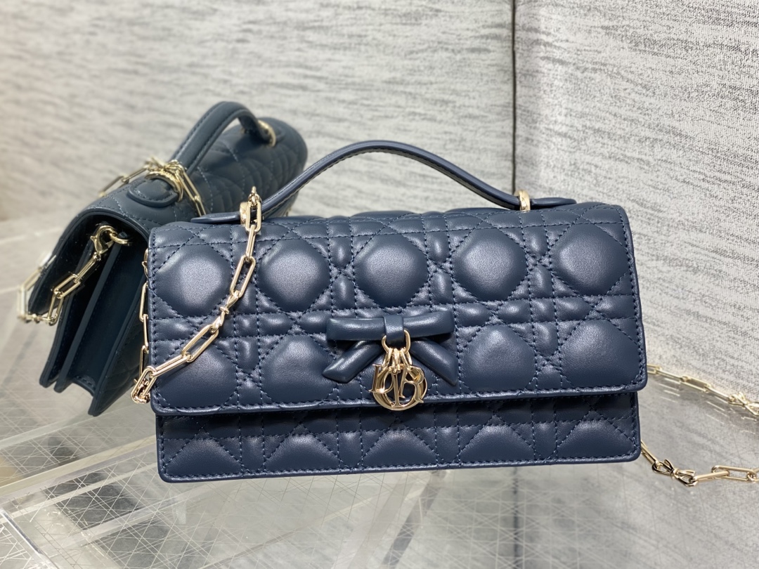 ​ Dior Lady Bowknot Pearl Chain Bag