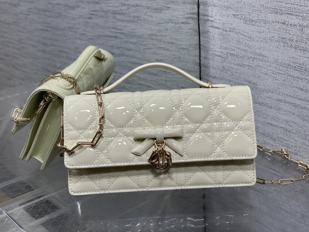 ​ Dior Lady Bowknot Pearl Chain Bag