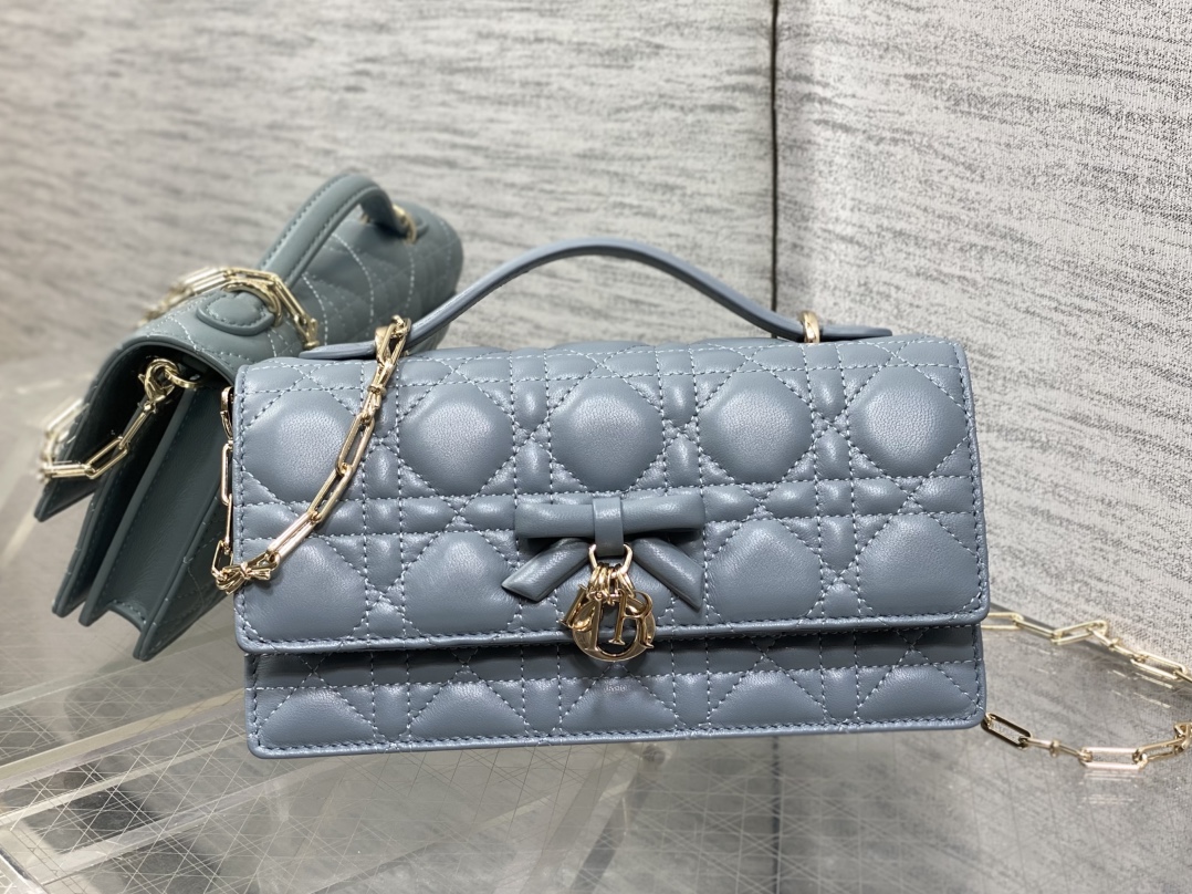 ​ Dior Lady Bowknot Pearl Chain Bag