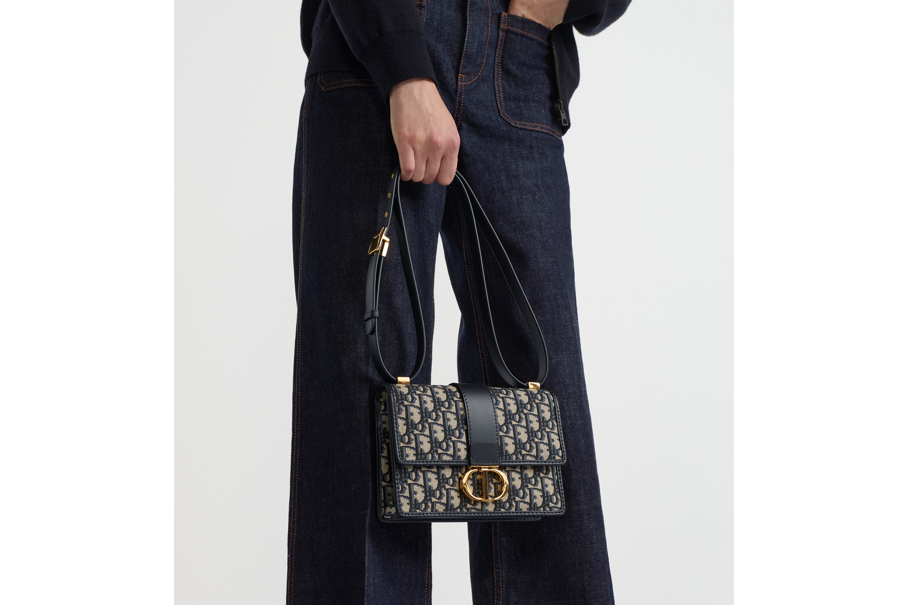 Replica Small 30 Montaigne Bag