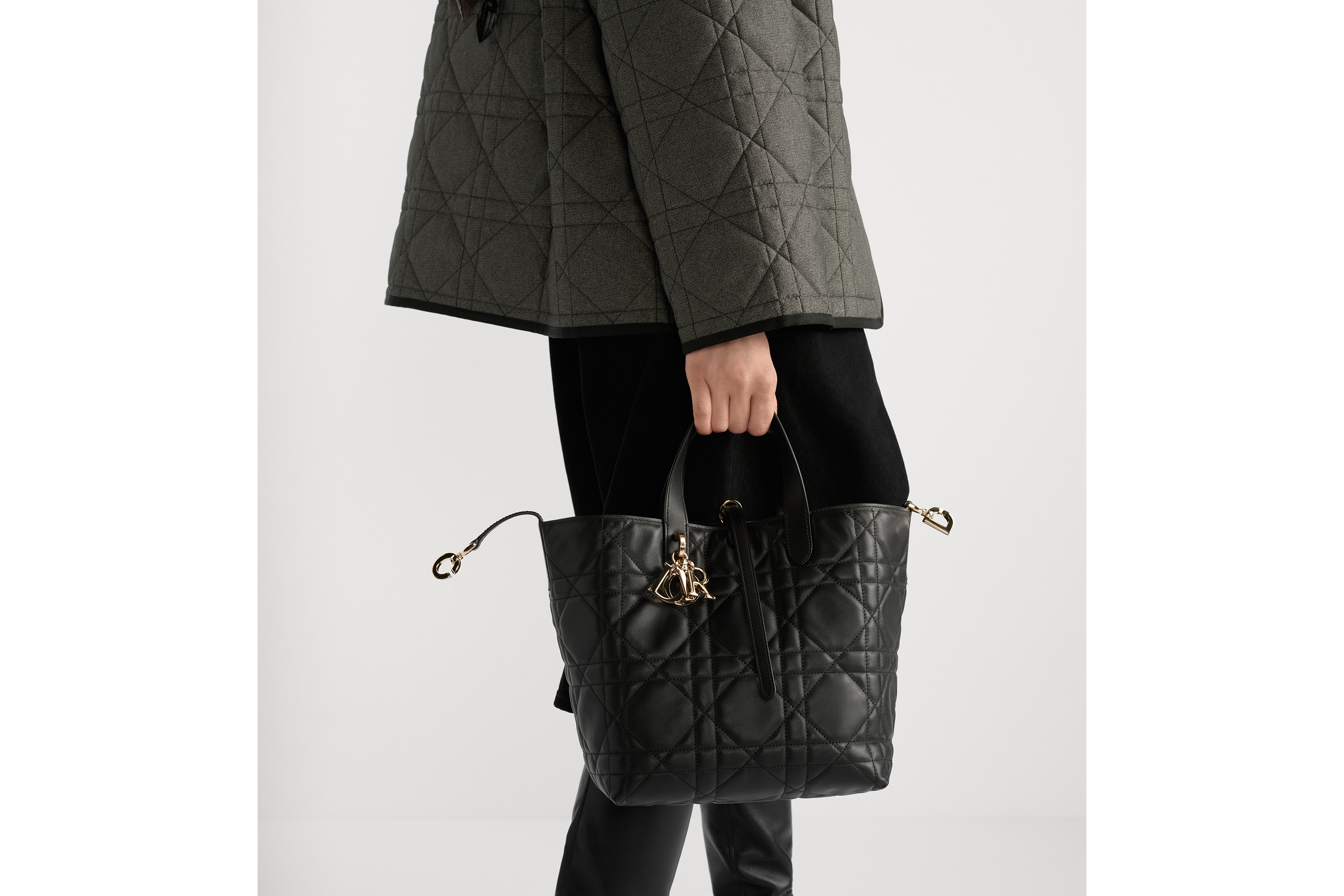 Replica Medium Dior Toujours Vertical Tote Bag