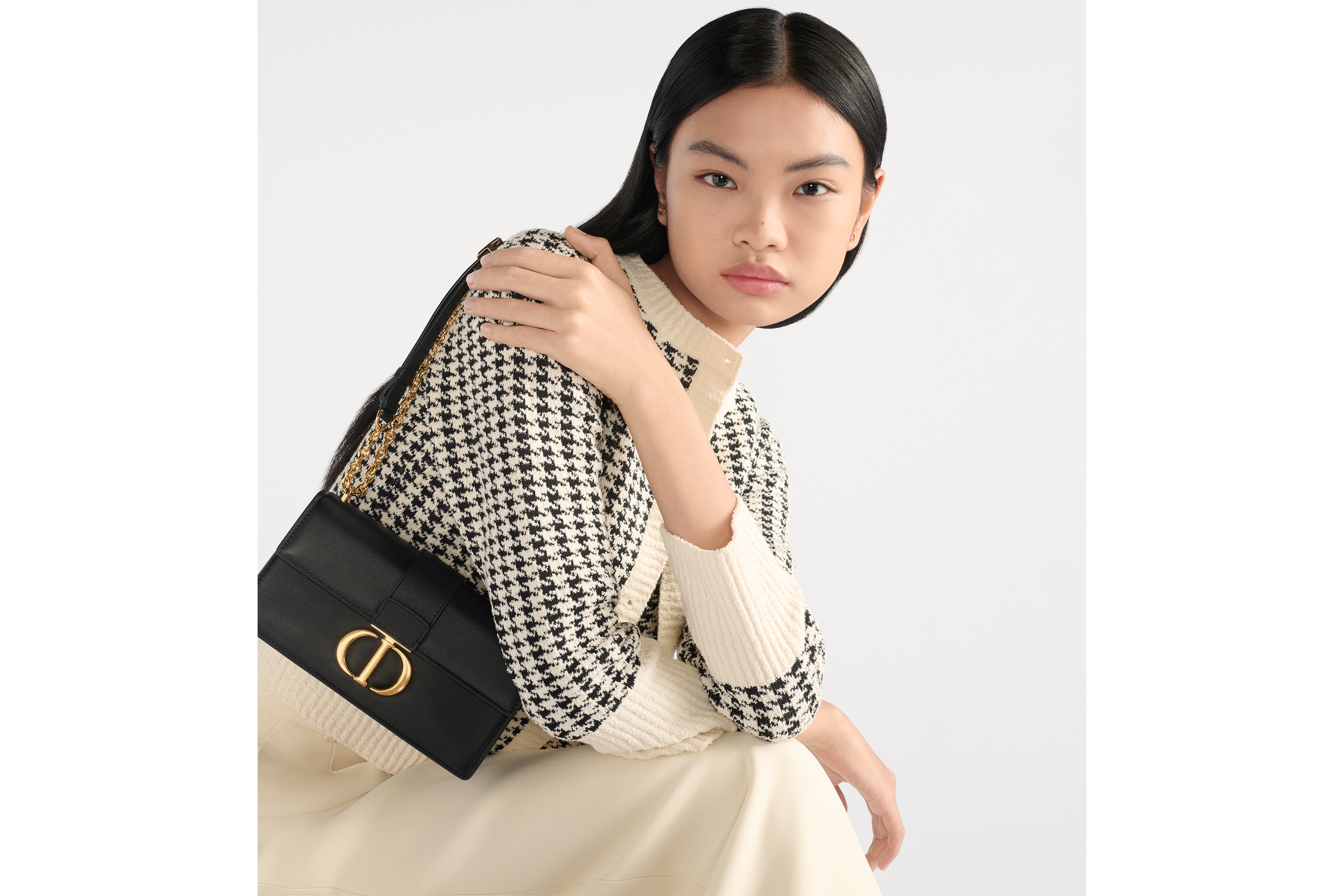 Replica 30 Montaigne East-West Bag with Chain