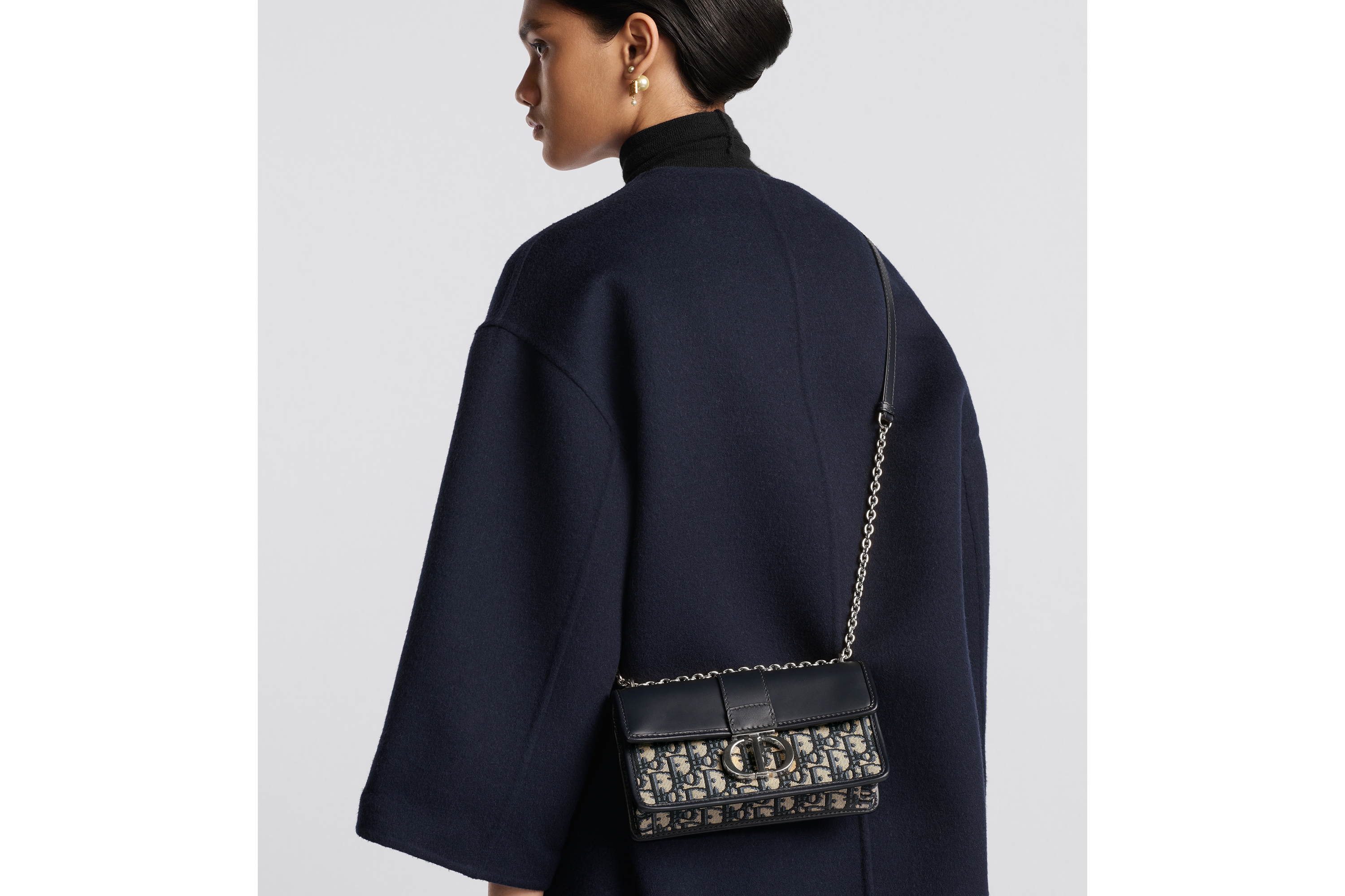 Replica 30 Montaigne East-West Bag with Chain