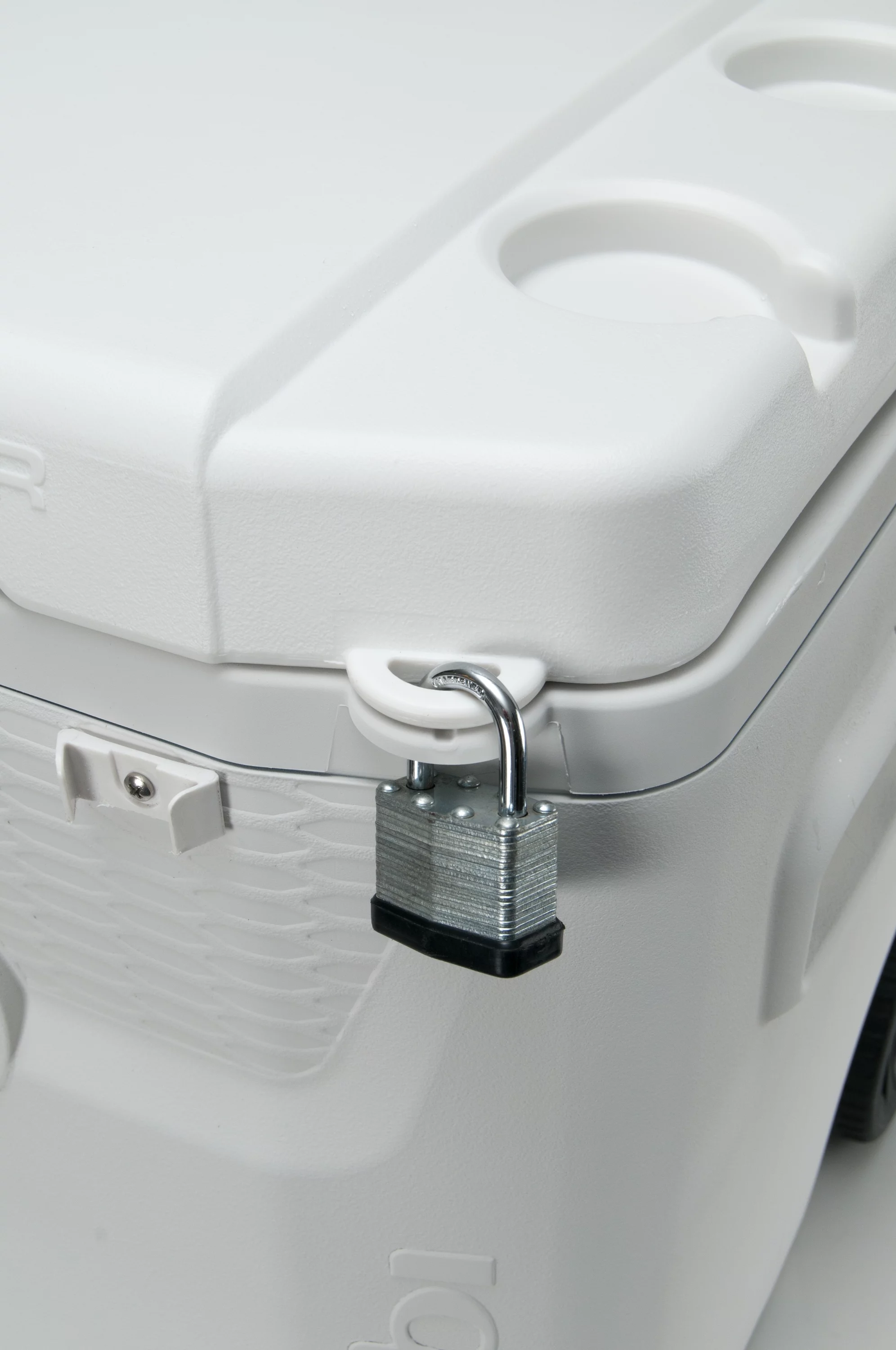 Igloo 52 QT 5-Day Marine Ice Chest Cooler with Wheels, White