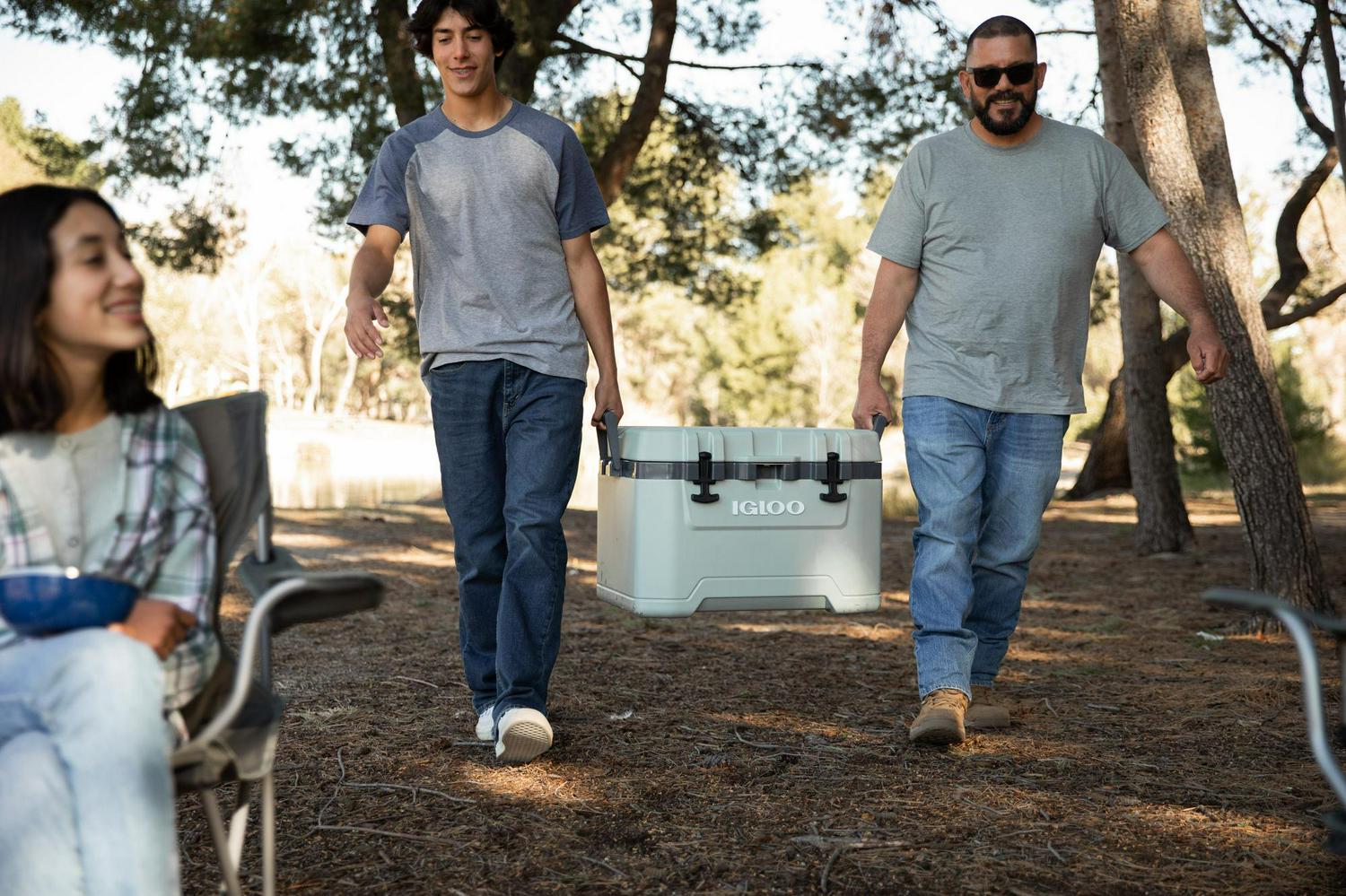 Igloo Overland 50 qt. Ice Chest Cooler， Green