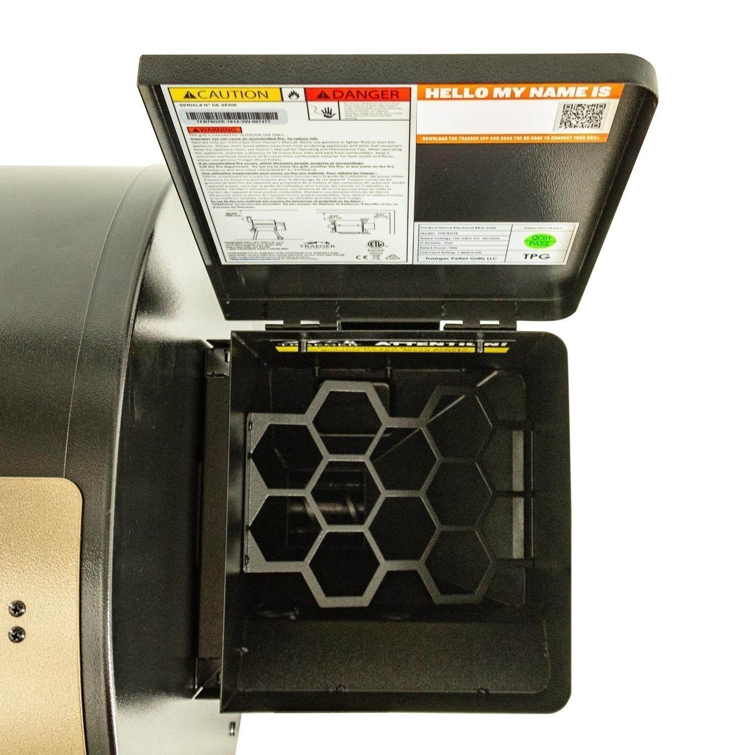 Traeger Pro 780 Wifi Pellet Grill and Smoker in Black-sku-1003894316