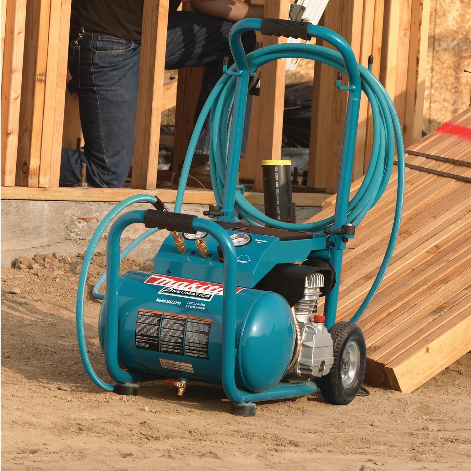 Makita MAC5200 - Big Bore 3 HP Horizontal Gasoline Air Compressor
