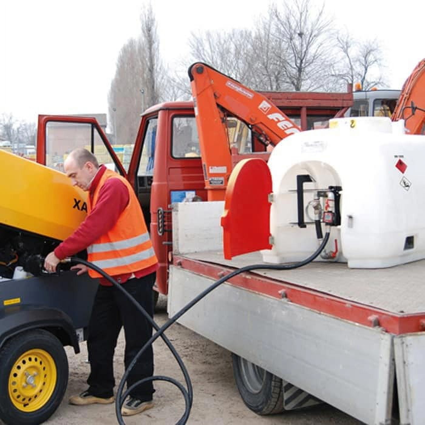 AM-TANK 253gl Auxiliary Diesel Fuel Tank with 12V pump, 16ft hose and Automatic Nozzle