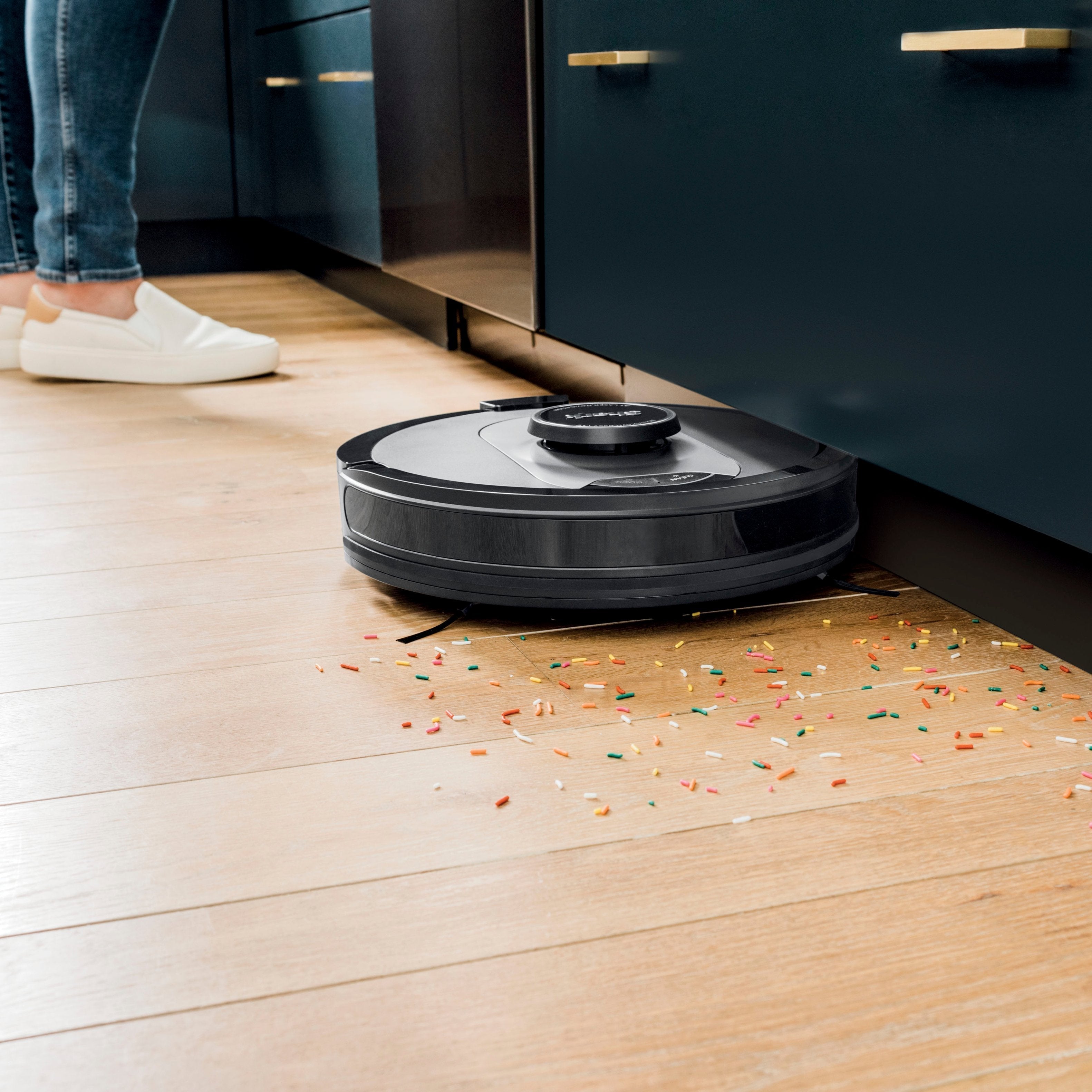 Shark - AI Ultra Robot Vacuum RV2502AE with XL HEPA Self-Empty Base, LIDAR Navigation, Wi-Fi Connected - Black