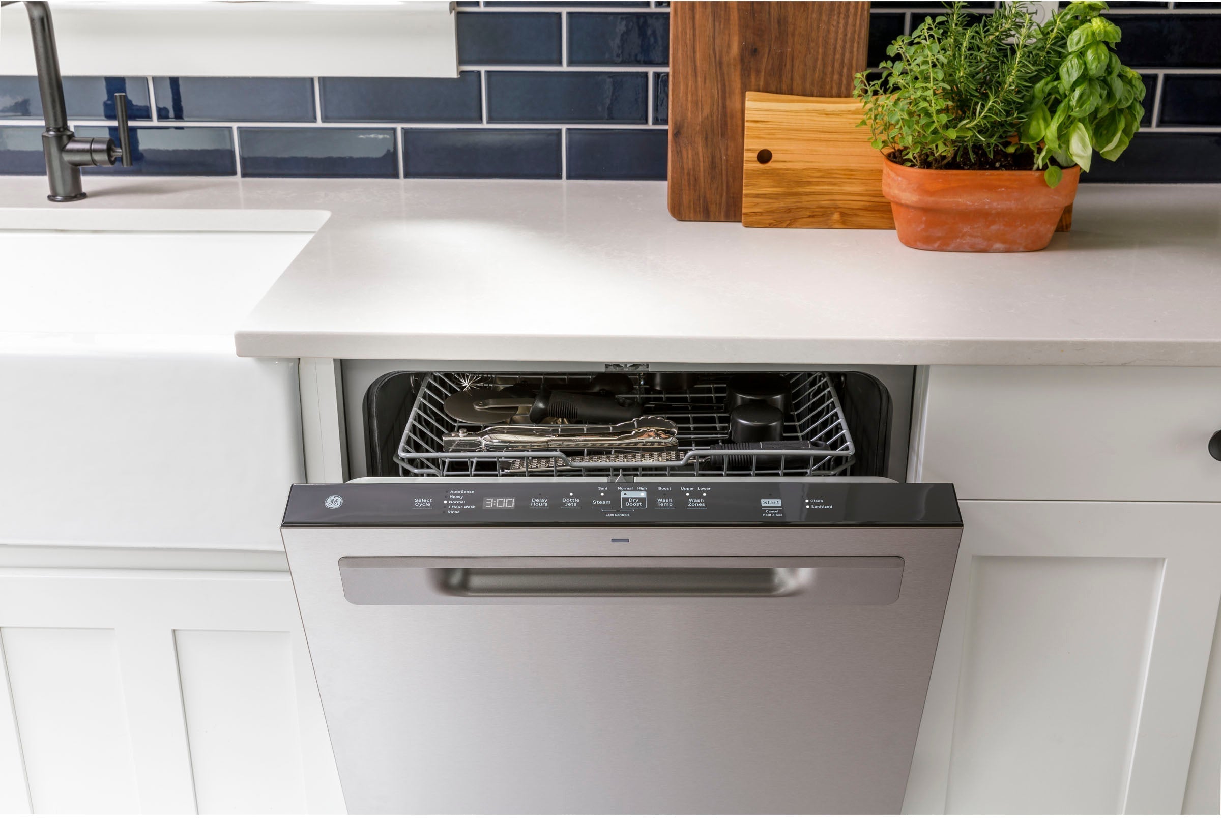 GE - Top Control Built-In Dishwasher with 3rd Rack, 50 dBA - Stainless steel