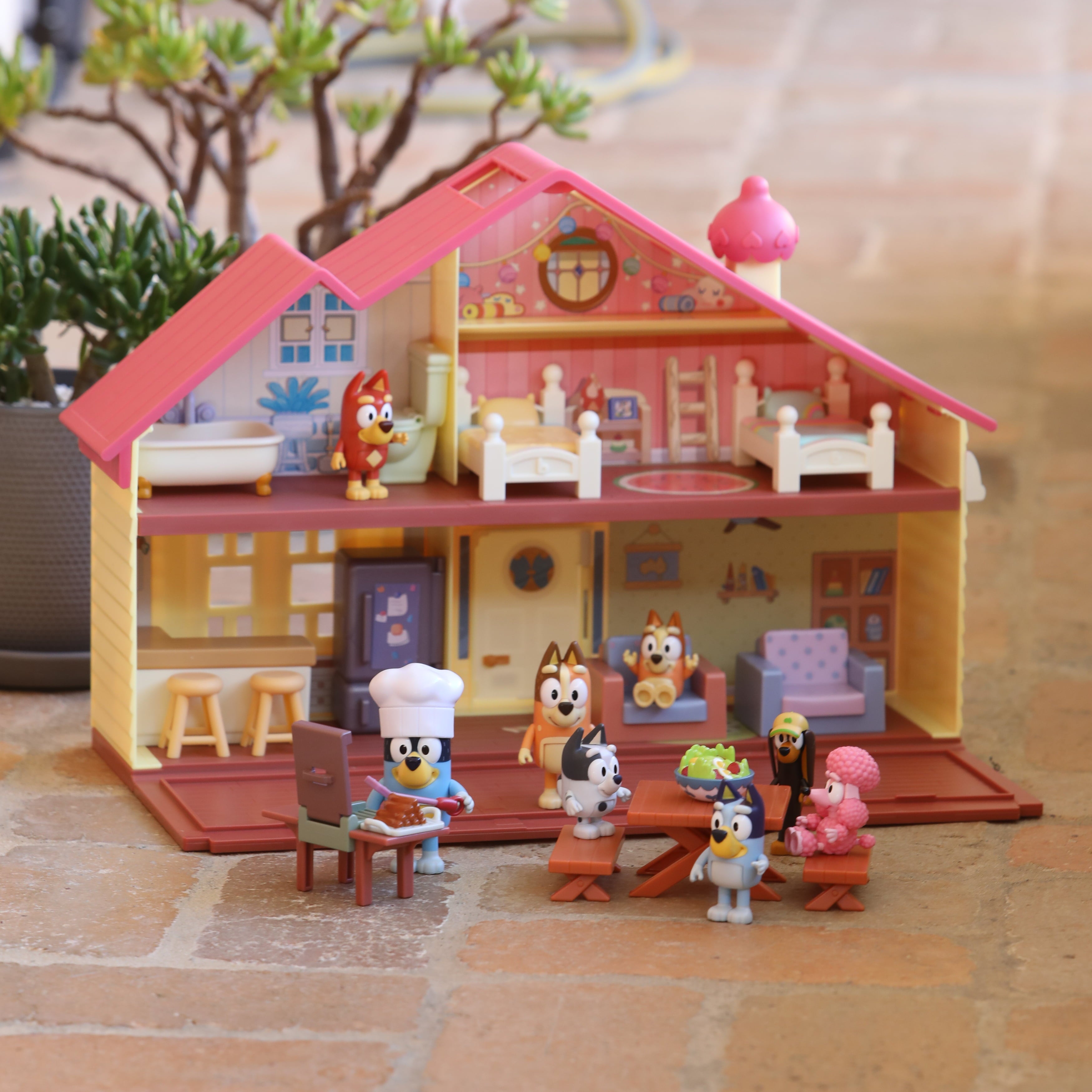 Bluey Family Home - Bluey 2.5-3 Figure with Home Playset