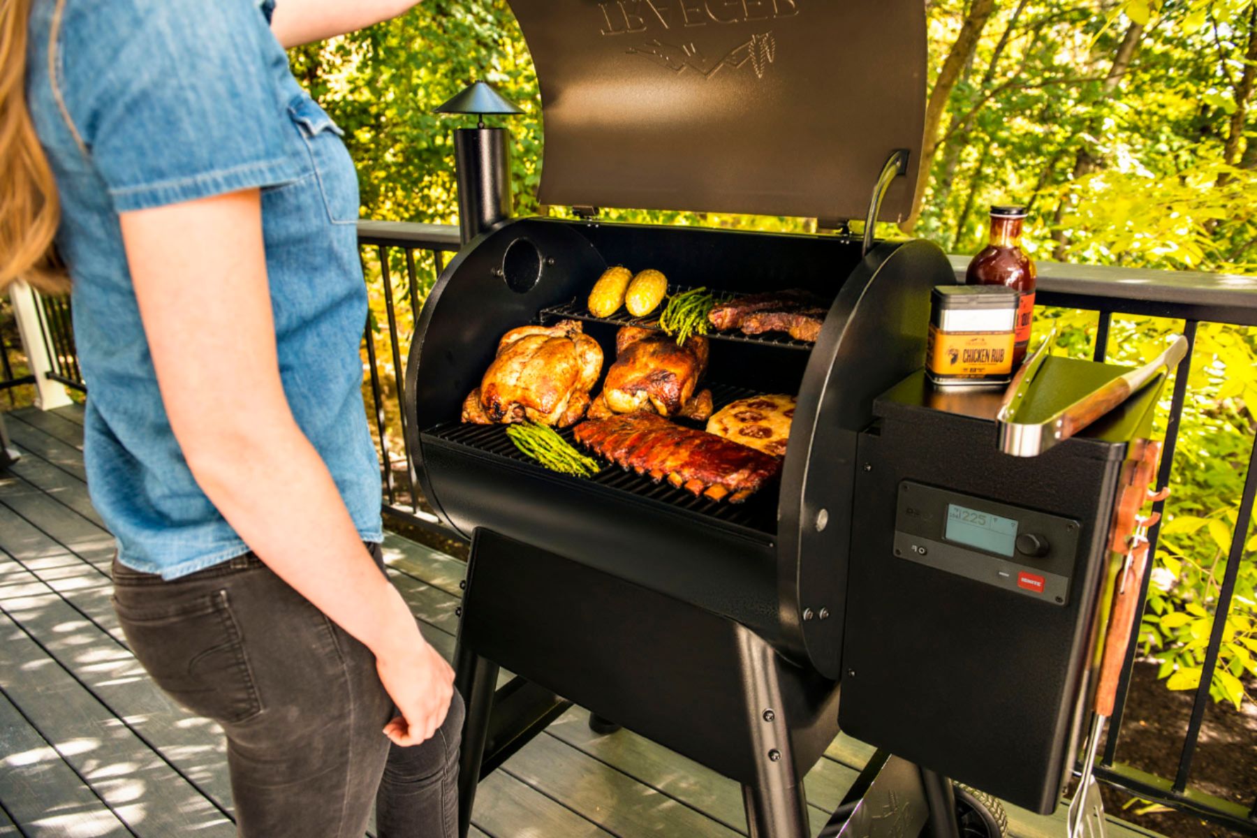 Traeger Grills Pro 575 Wifi Pellet Grill and Smoker in Black -sku-1003894309