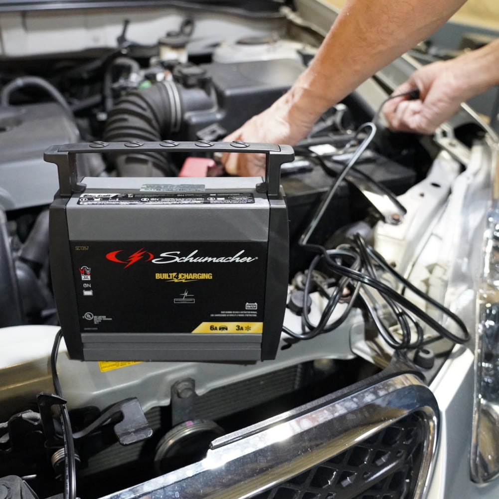 Schumacher Fully Automatic Battery Charger and Maintainer- 6 Amp/3 Amp, 6/12V