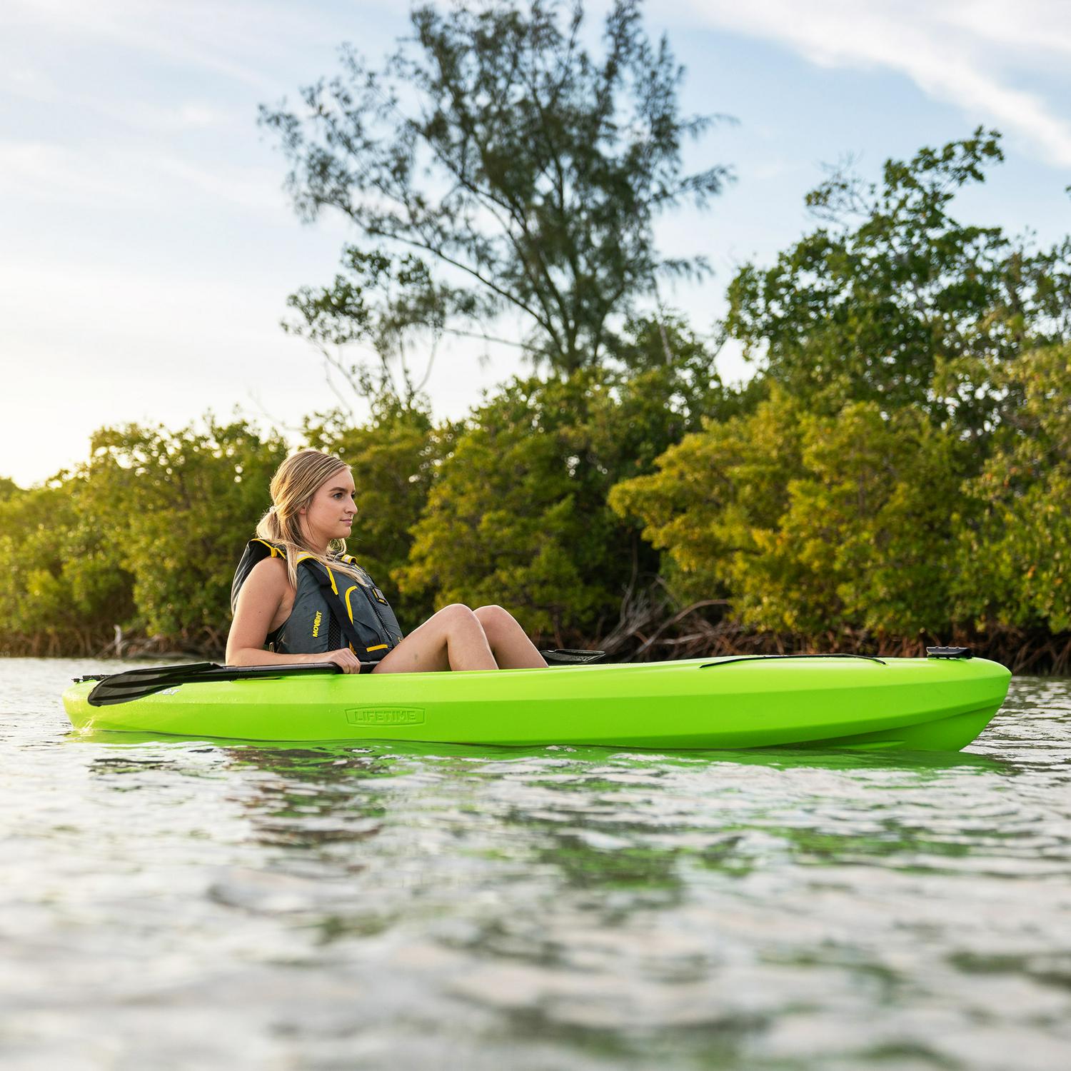 Lifetime Pacer 8 ft Sit-In Kayak (Paddle Included)， Green