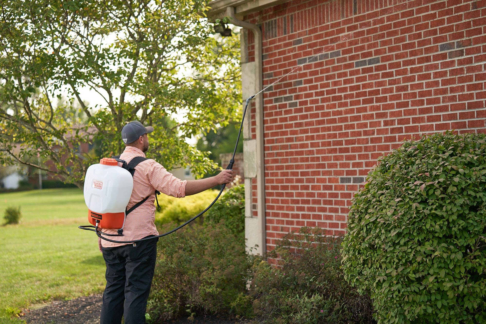 BLACK DECKER Battery 4 Gallon Backpack
