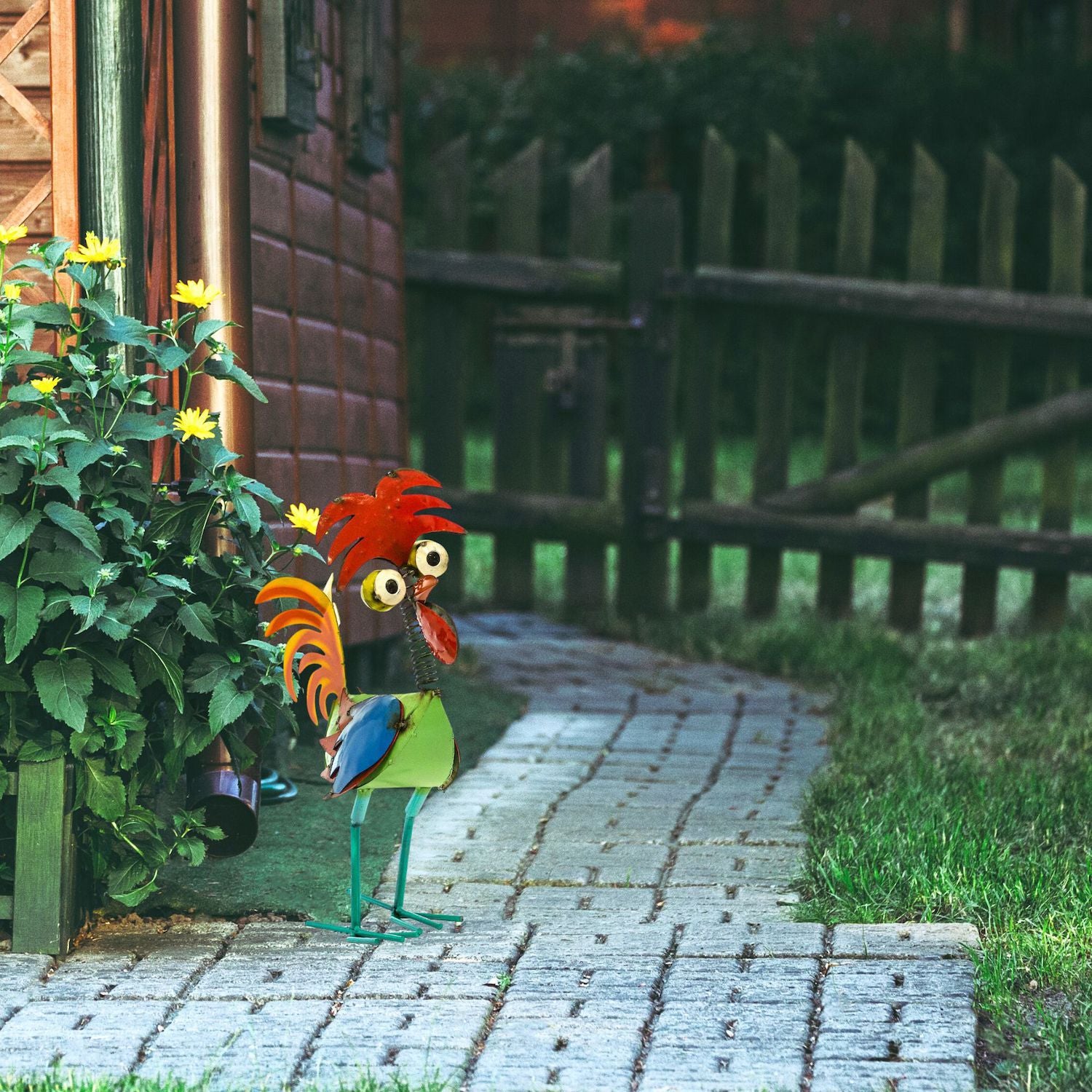 Rustic Arrow Indoor / Outdoor Felipe Rooster Statue Floor Decor