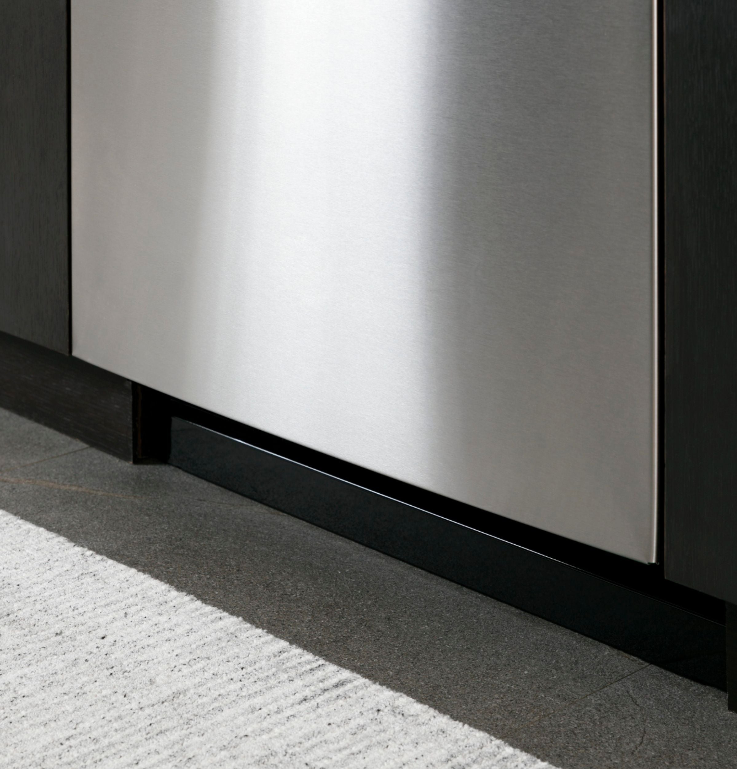 GE Profile - Top Control Built-In Dishwasher with Stainless Steel Tub, 3rd Rack, 39dBA - Black stainless steel