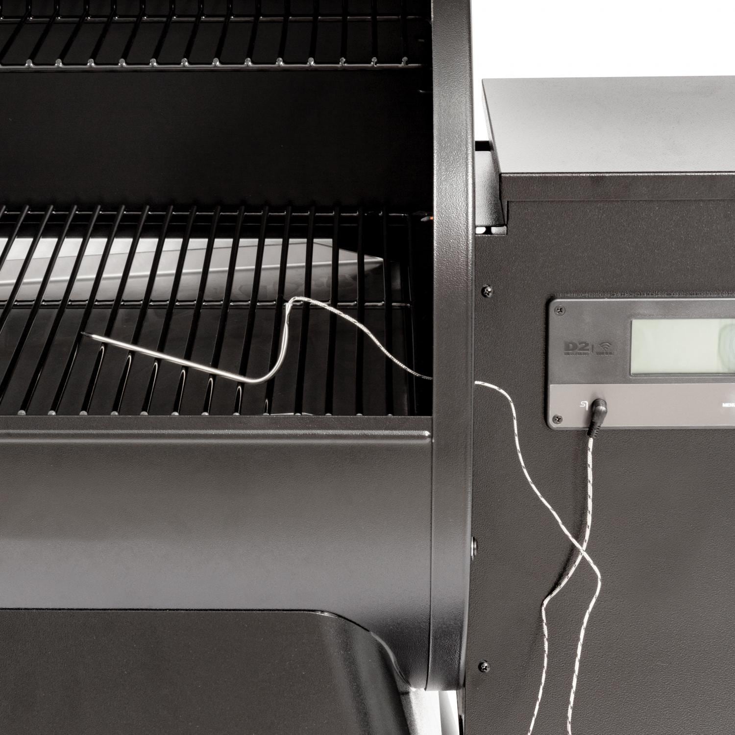 Traeger Pro 780 Wifi Pellet Grill and Smoker in Black-sku-1003894316