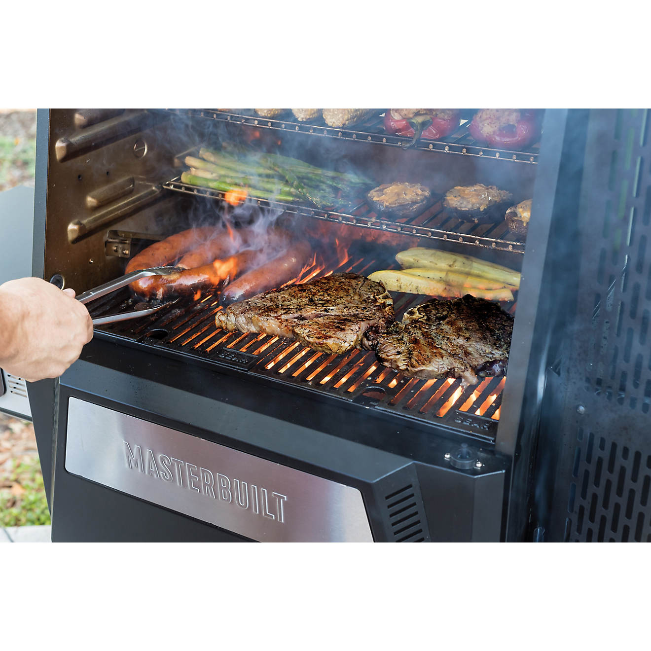 Masterbuilt Gravity Series 560 Digital Charcoal Grill & Smoker