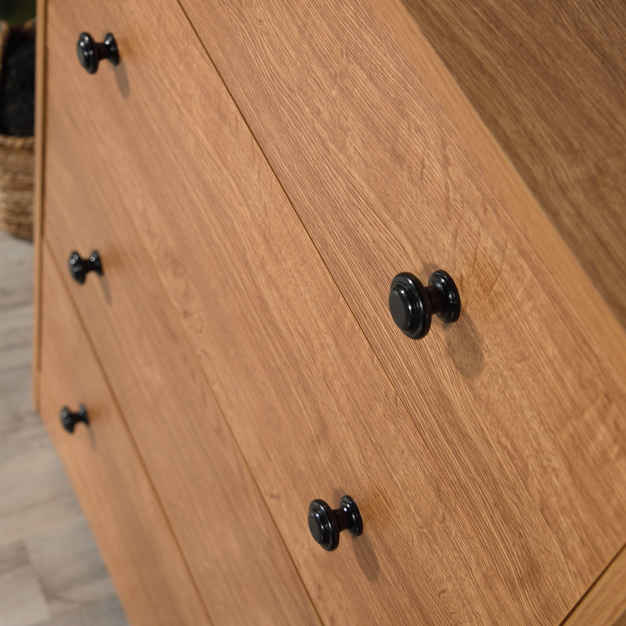 Sauder Beginnings 4-Drawer Dresser， Highland Oak Finish