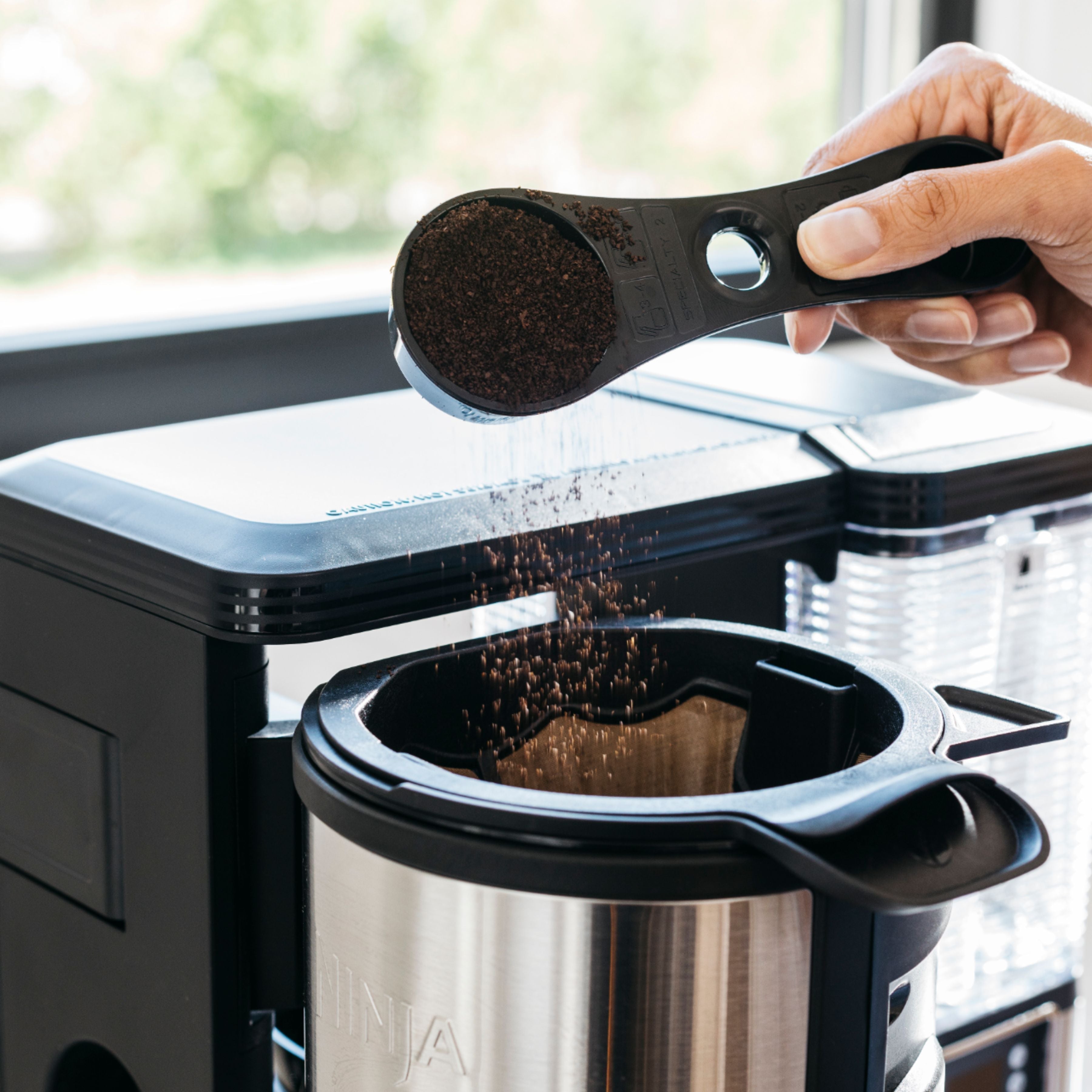 Ninja CM401 - 10-Cup Specialty Coffee Maker with Fold-Away Frother and Glass Carafe CM401 - Black/Stainless Steel