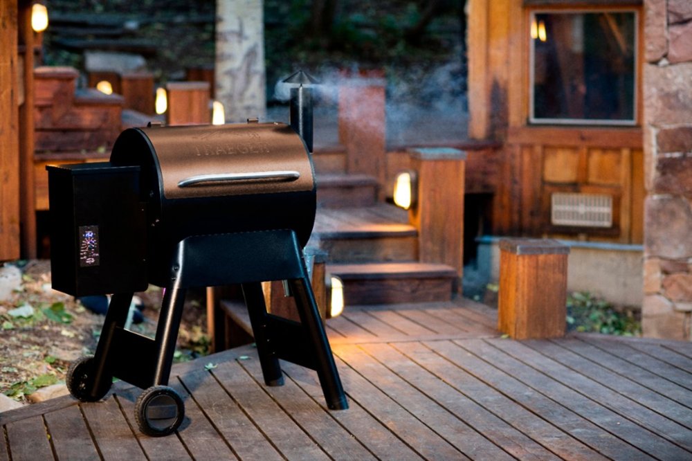 Traeger Grills - Pro Series 22 - Bronze