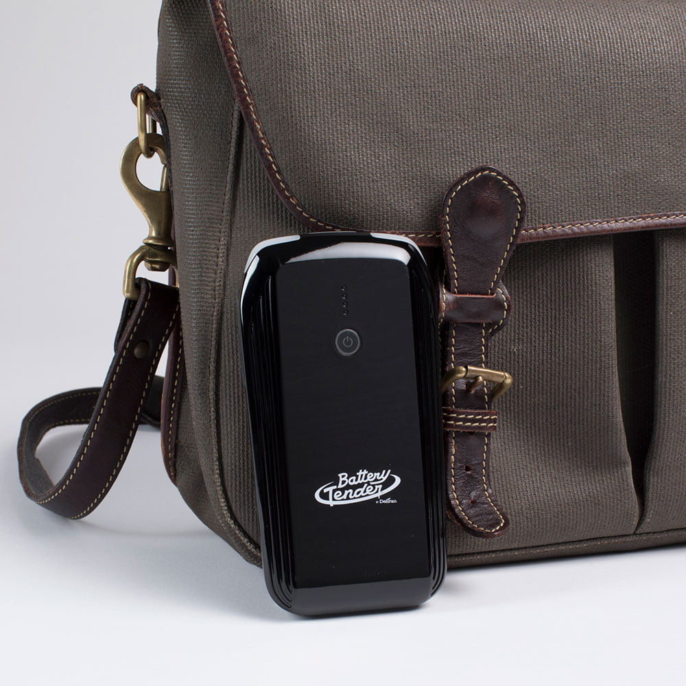 Battery Tender 800A Jump Starter Power Pack with Qi Chargr