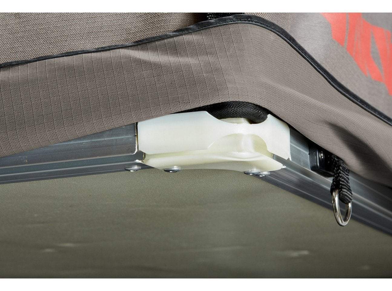 YAKIMA SkyRise HD Small 4 Season Rooftop Tent - 8007436