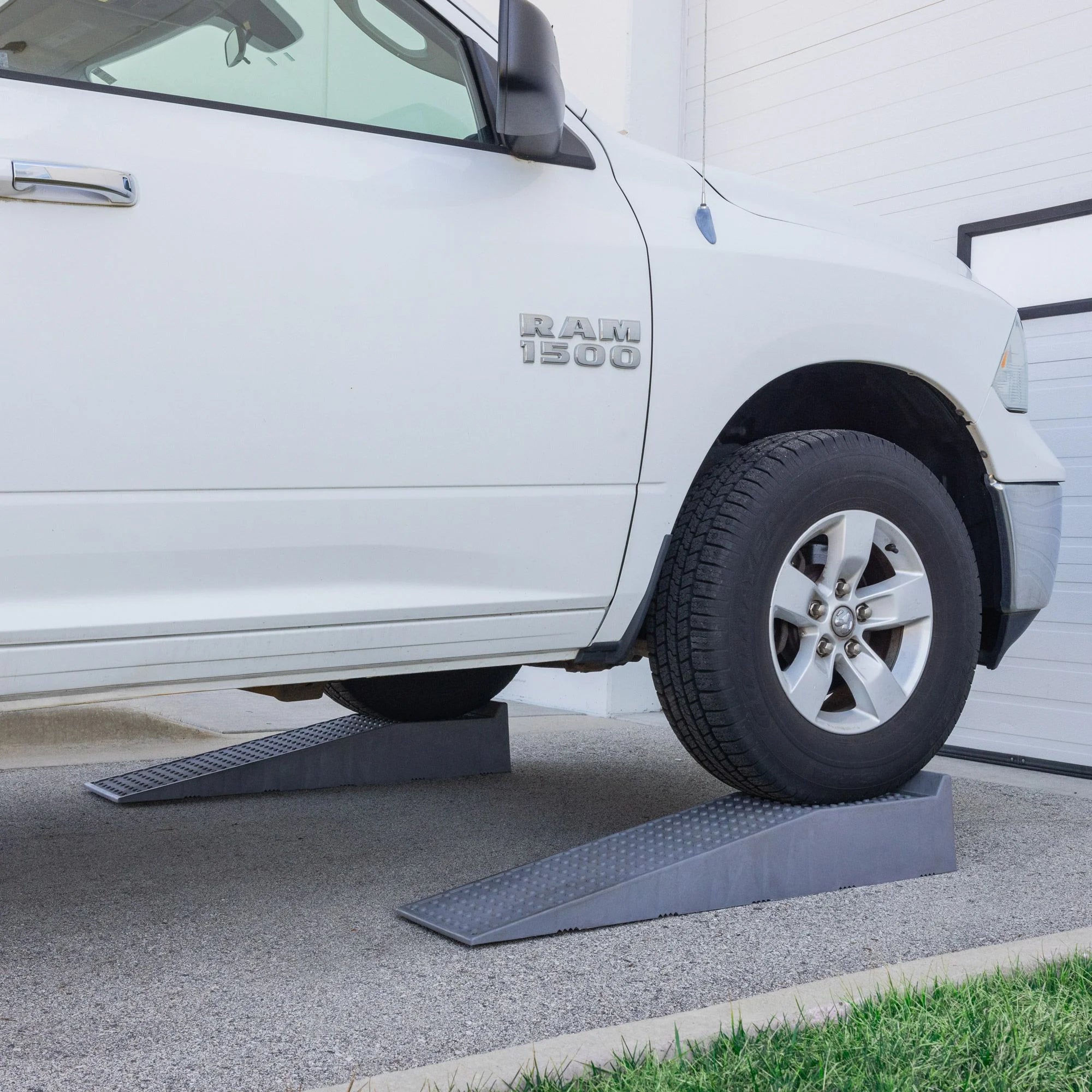 Black Widow Lightweight Plastic Service Ramps – 10,000 lb. per pair Capacity