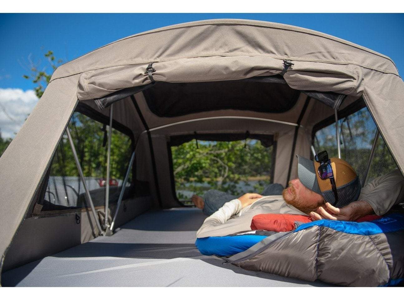 YAKIMA SkyRise HD Small 4 Season Rooftop Tent - 8007436
