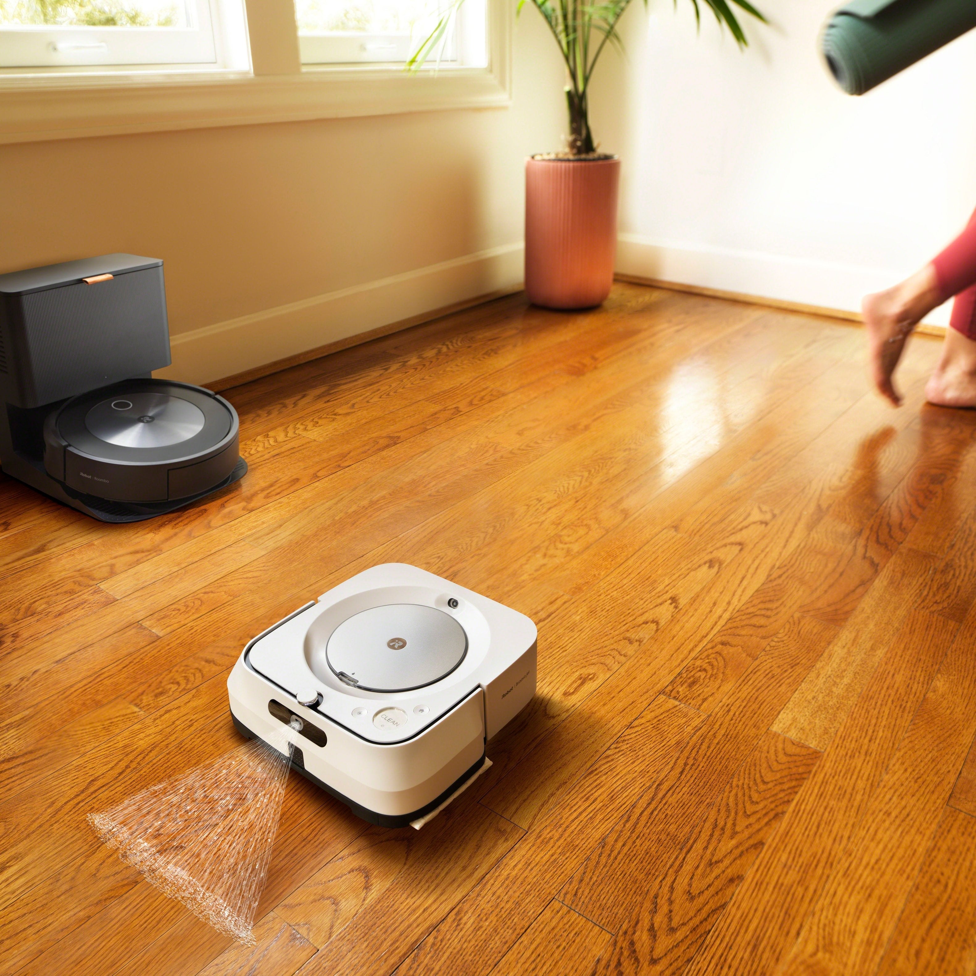 iRobot Robot Roomba j7+ (7550) Robot Vacuum - Graphite