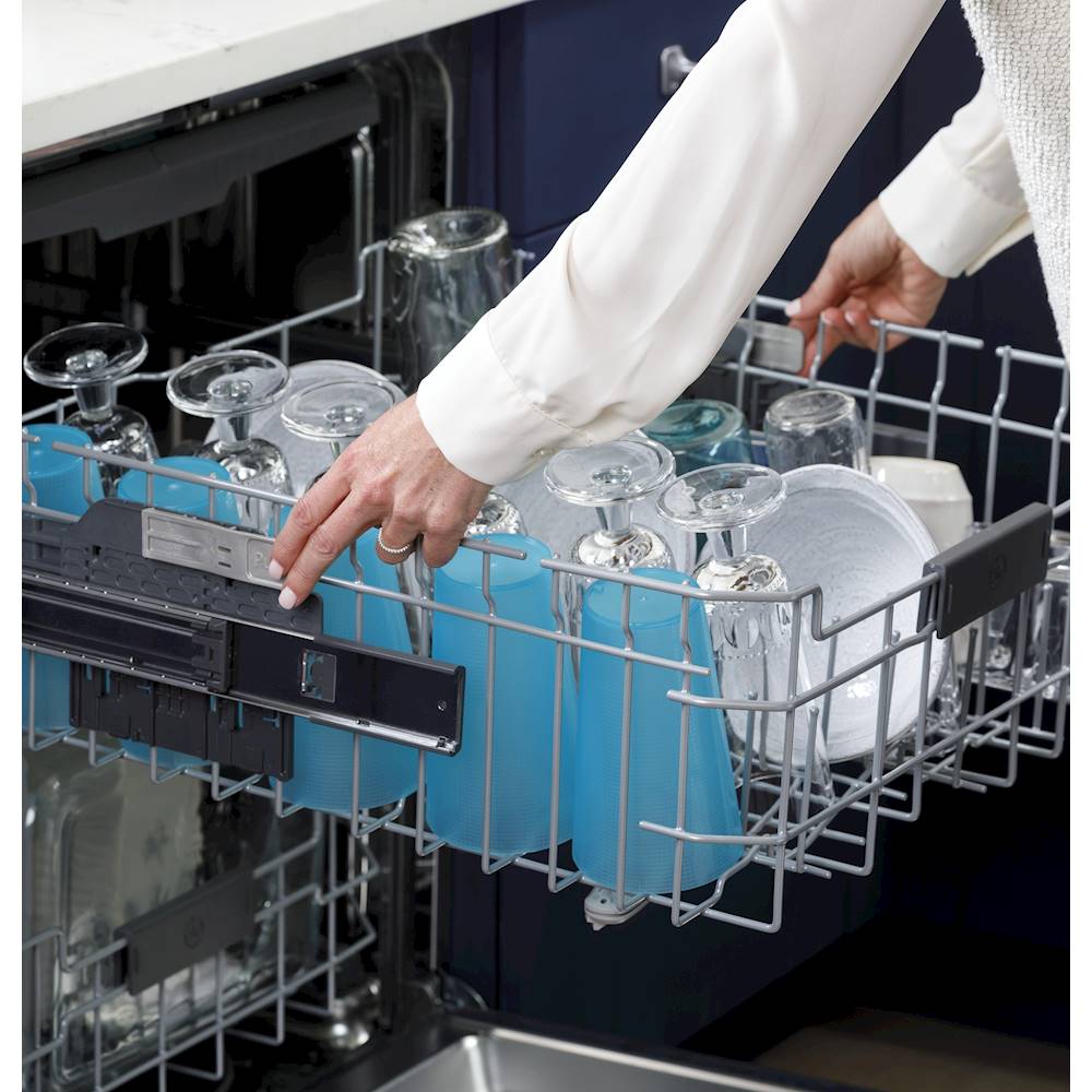 GE - Top Control Built-In Dishwasher with Stainless Steel Tub, 3rd Rack, 46dBA - Black