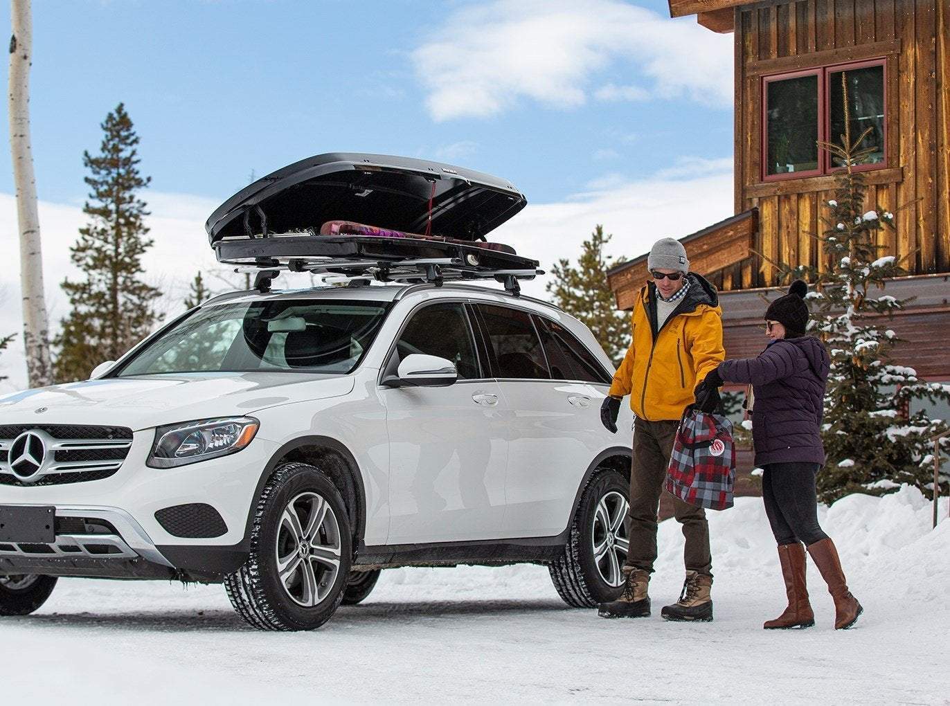 YAKIMA GrandTour Lo Premium High Gloss Low Profile Cargo Box - 8007398