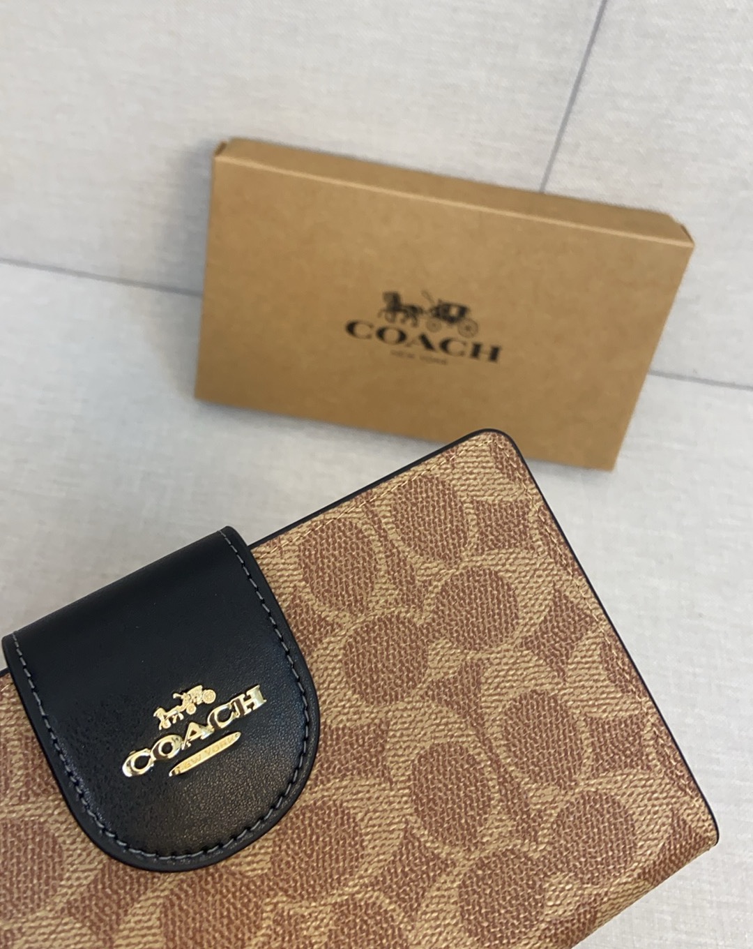 women handbag CW780 CS441 Phone Wallet In Signature Canvas Wristlet