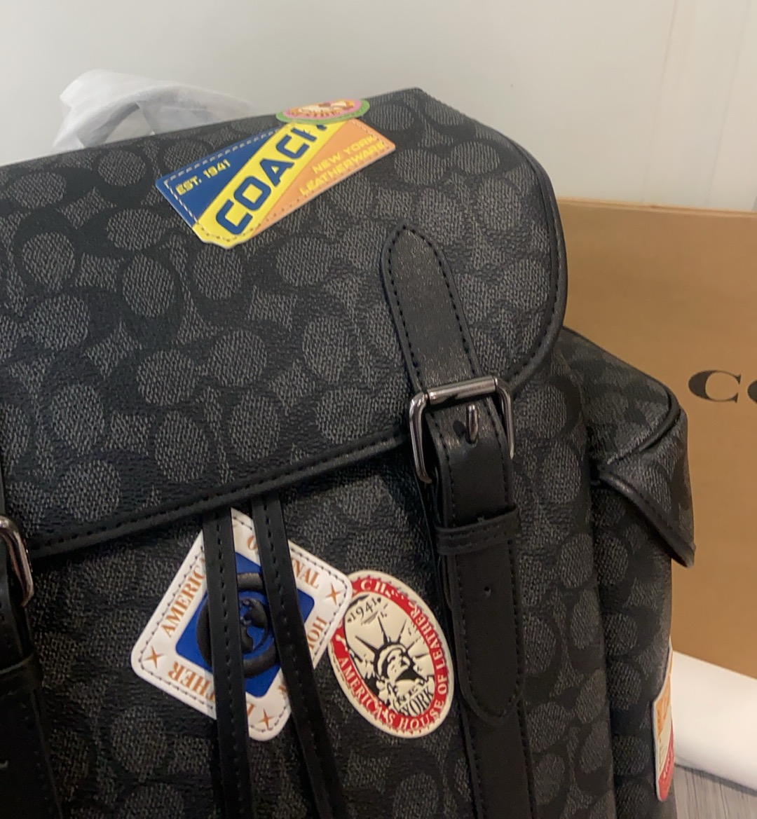 Coach CBF04 HITCH BACKPACK IN SIGNATURE CANVAS WITH PATCHES