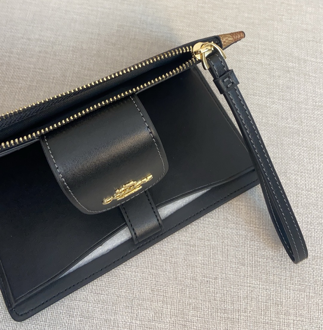 women handbag CW780 CS441 Phone Wallet In Signature Canvas Wristlet