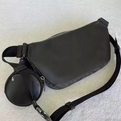 CJ506 CJ507 men  Elias belt bag leather chest bag