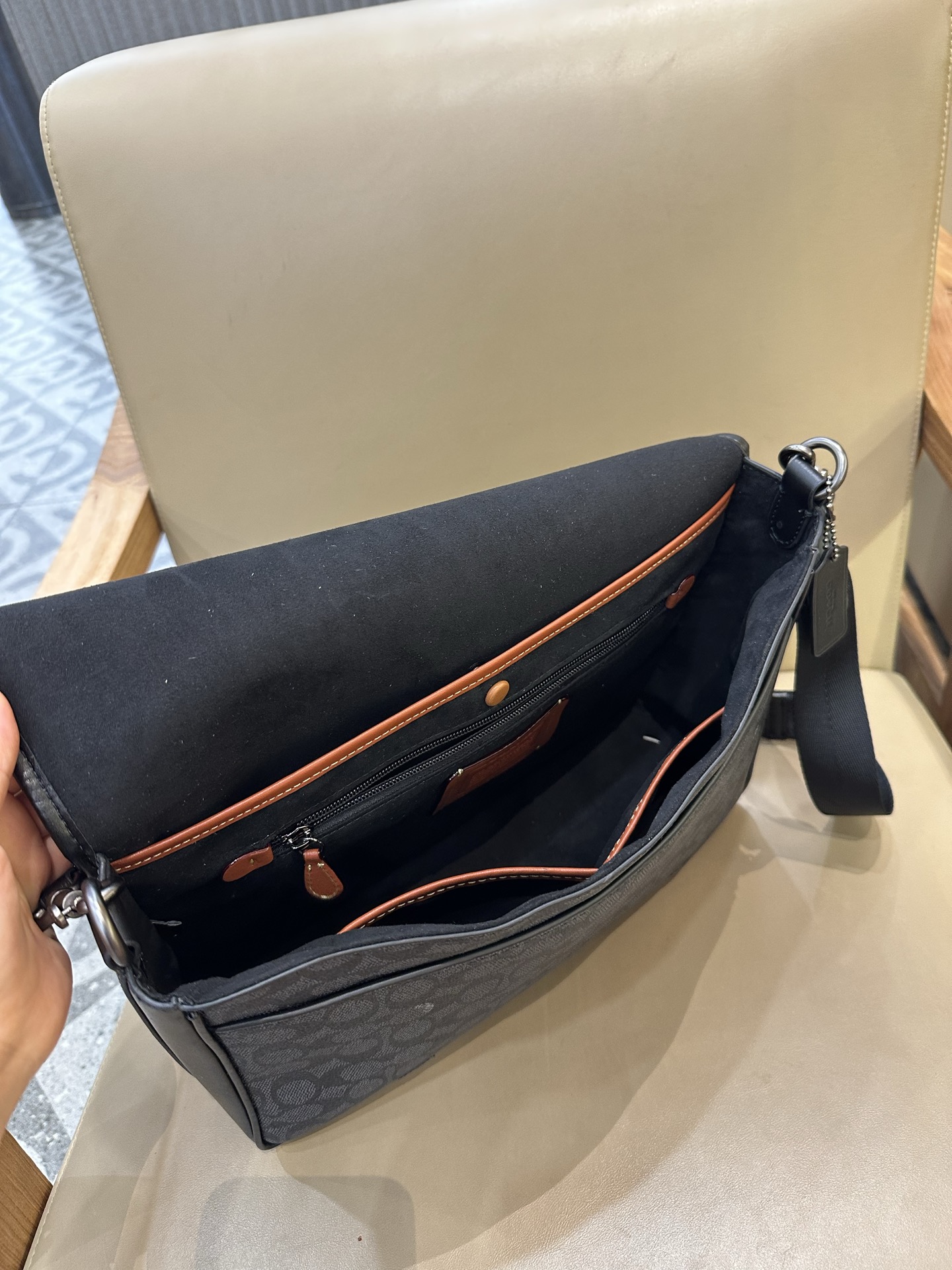 CAH91 CAH92 HITCH Men's Shoulder Messenger Bag