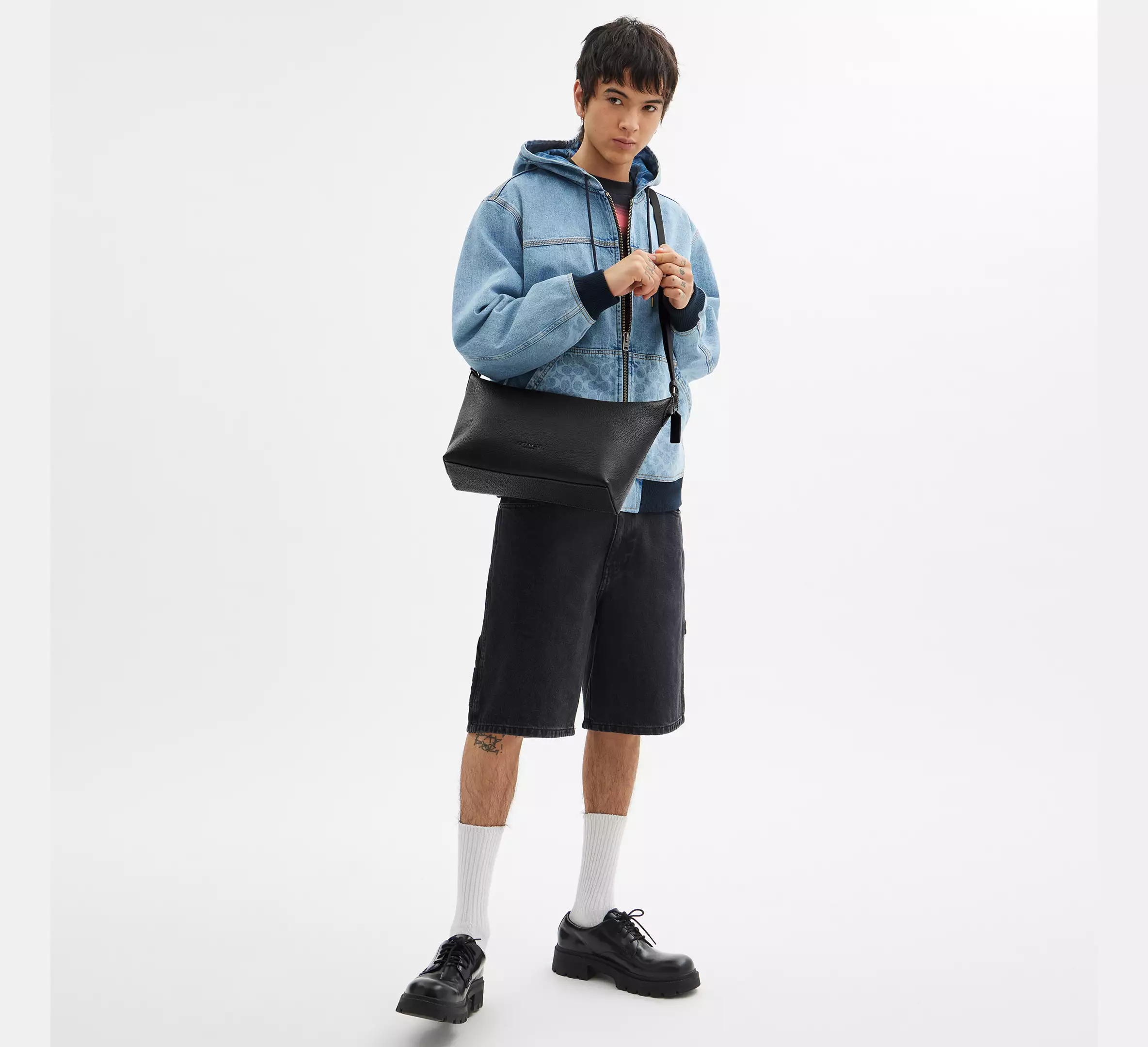 Men handbag CAJ91 CAJ86 CAJ70 Finn Crossbody In Signature Canvas sling shoulder bag
